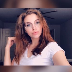 Meet your Posher, Rebekah